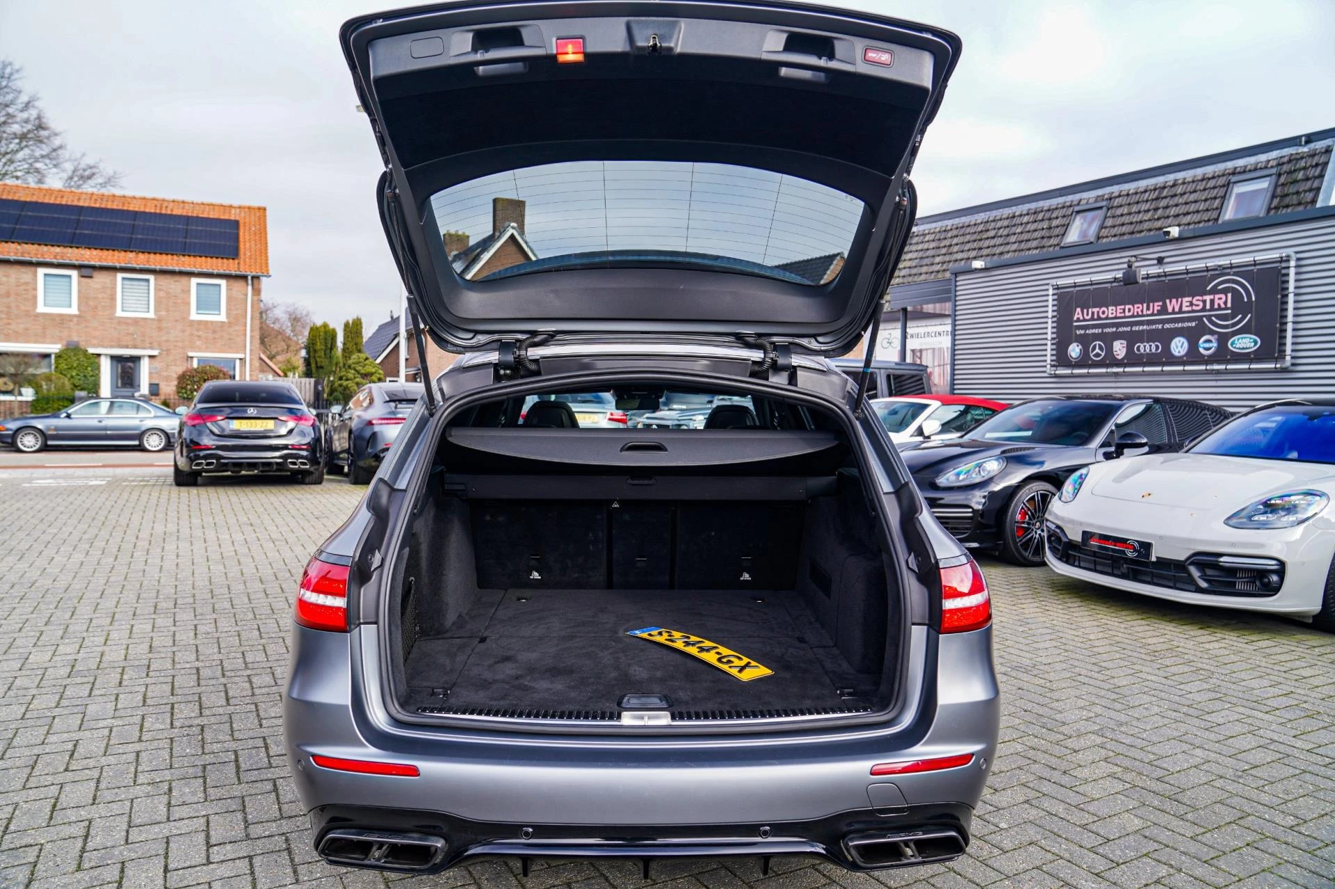 Hoofdafbeelding Mercedes-Benz E-Klasse
