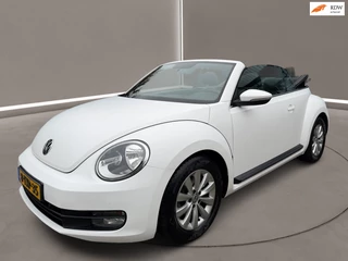Hoofdafbeelding Volkswagen Beetle Volkswagen Beetle Cabriolet 1.2 TSI Design 105 Pk Automaat Airco Navi Matwit gewrapt