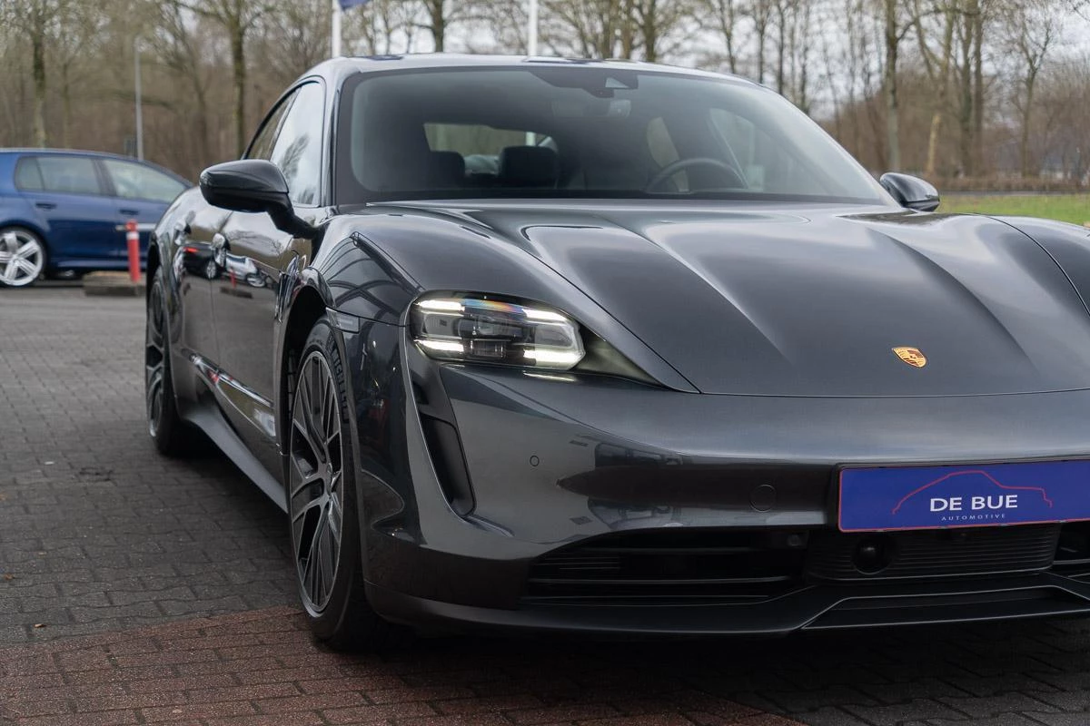 Hoofdafbeelding Porsche Taycan