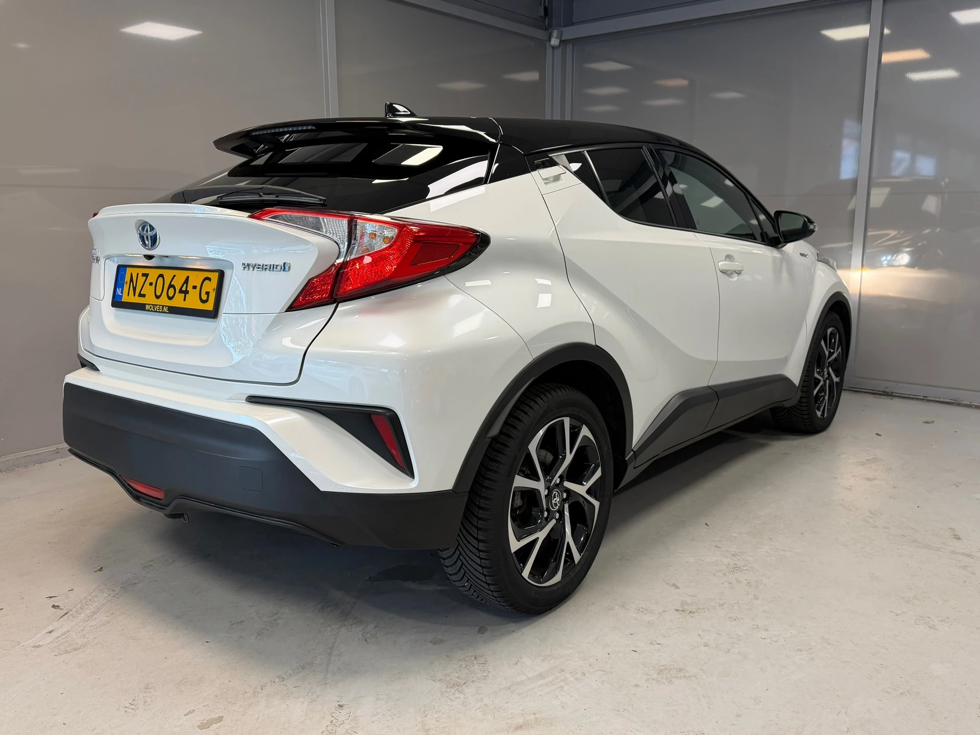 Hoofdafbeelding Toyota C-HR