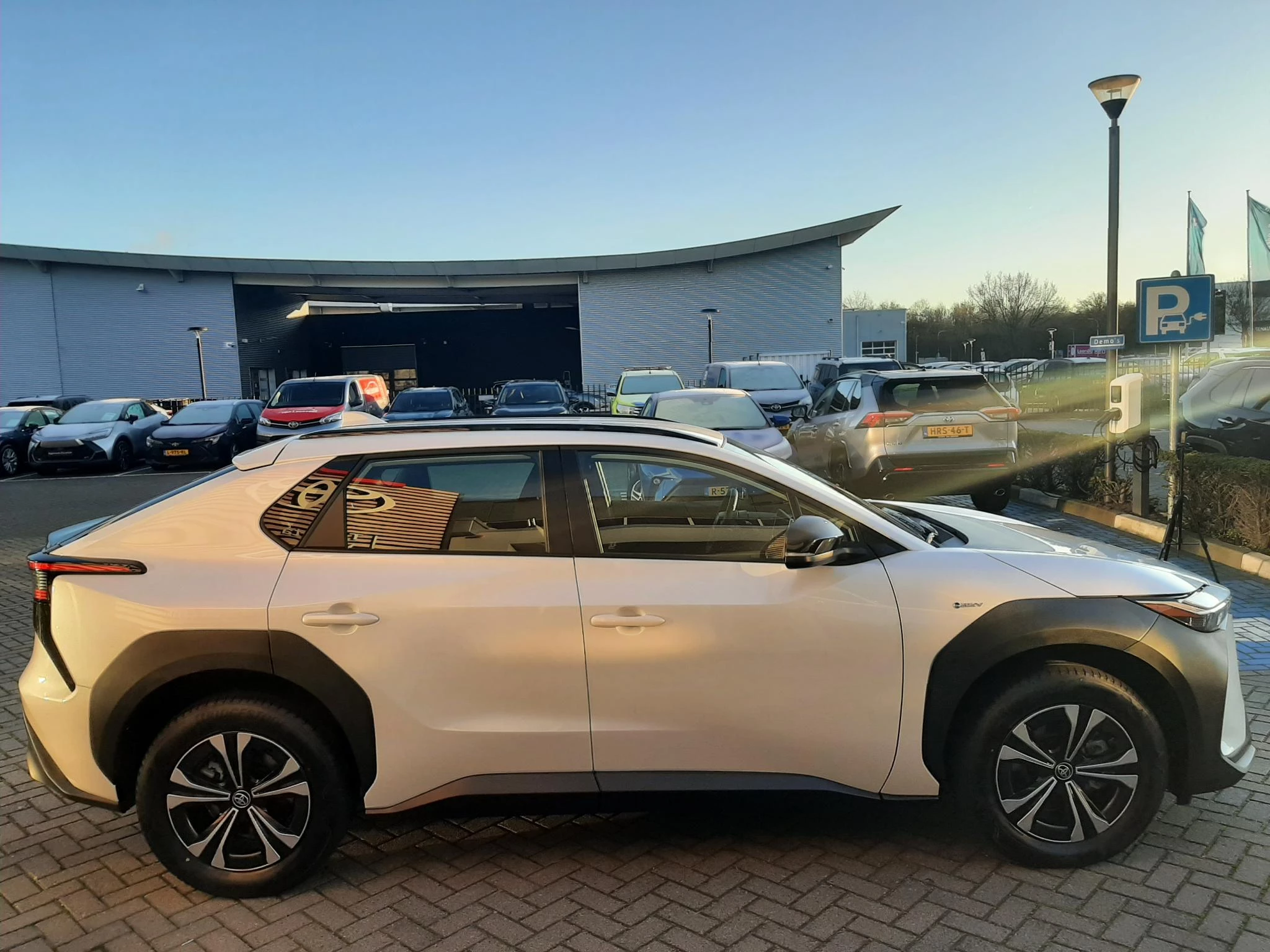 Hoofdafbeelding Toyota bZ4X