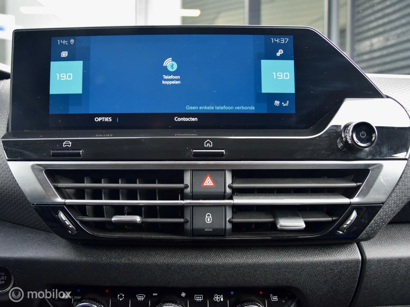 Hoofdafbeelding Citroën ë-C4