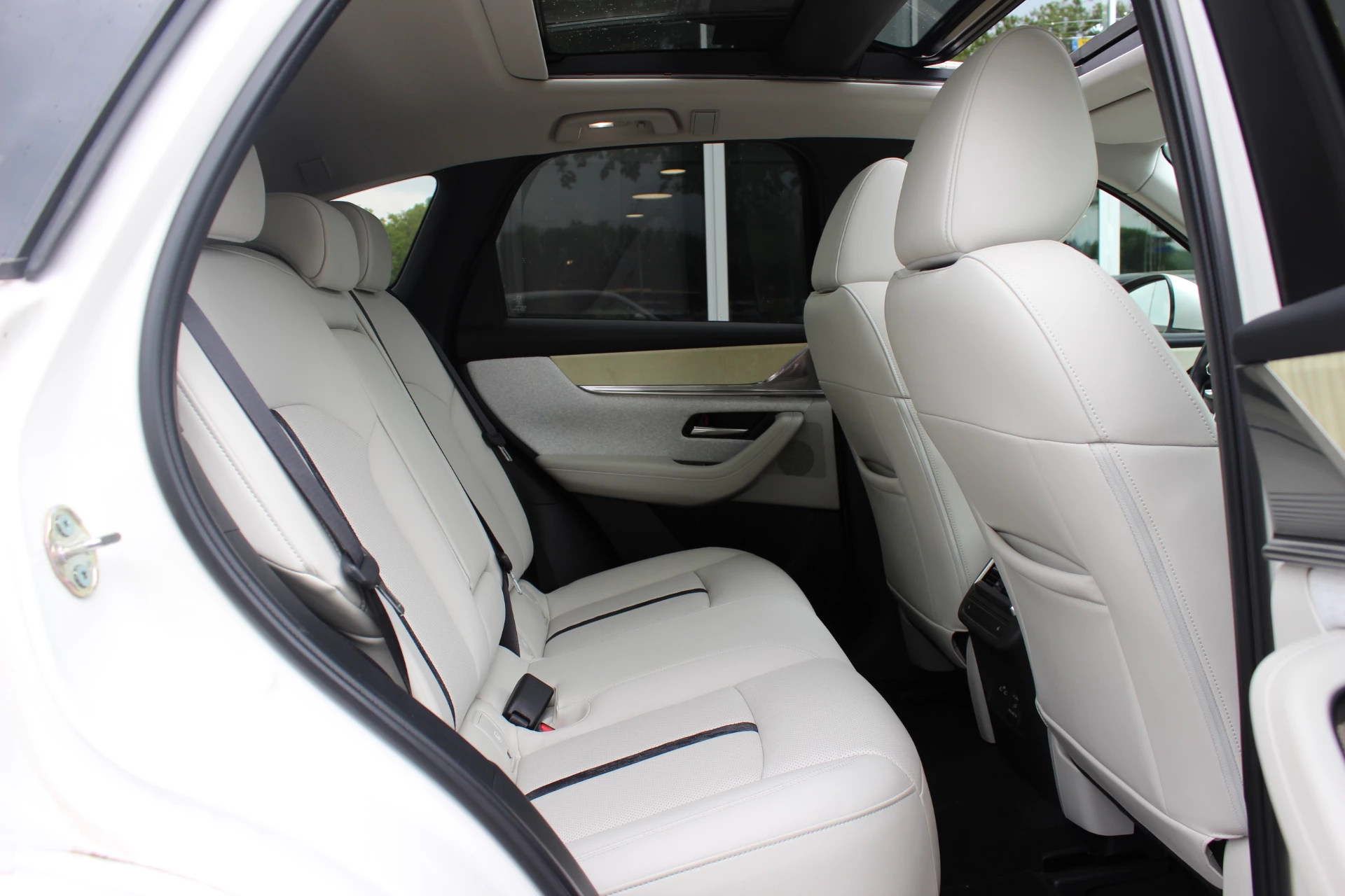 Hoofdafbeelding Mazda CX-60