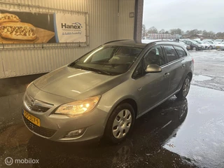 Hoofdafbeelding Opel Astra Opel Astra Sports Tourer 1.4 2011 Station