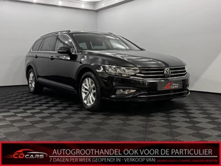 Hoofdafbeelding Volkswagen Passat Volkswagen Passat 1.5 TSI Business Clima, Parkeersensoren, Navi, Keyless start, Stoelverwarming, Cruise control, A start stop