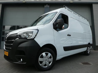 Renault Master T35 2.3 dCi 150pk, L2H2, Airco, Camera, Trekhaak, 3-Zits, PDC.