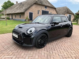 Mini 2.0 Cooper S Classic VOL OPTIES o.a. Pano/Leder