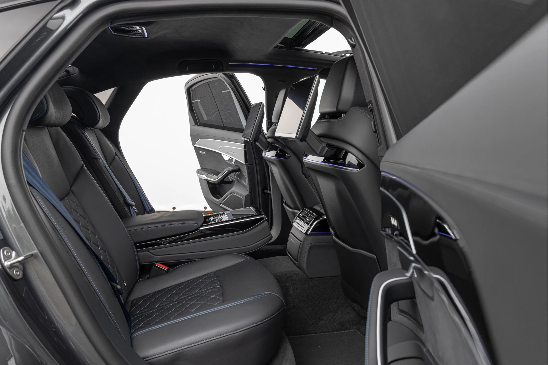 Hoofdafbeelding Audi A8