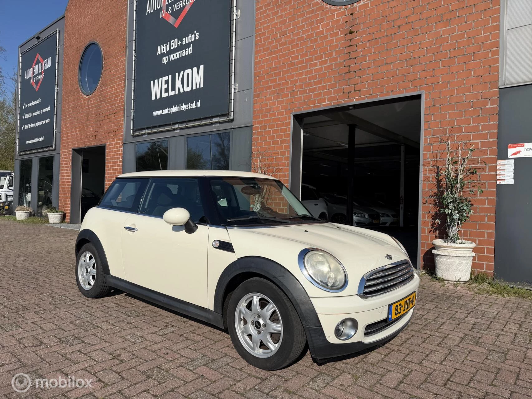 Hoofdafbeelding MINI One