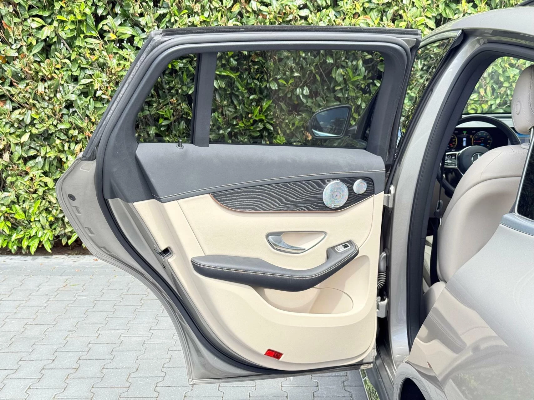 Hoofdafbeelding Mercedes-Benz EQC