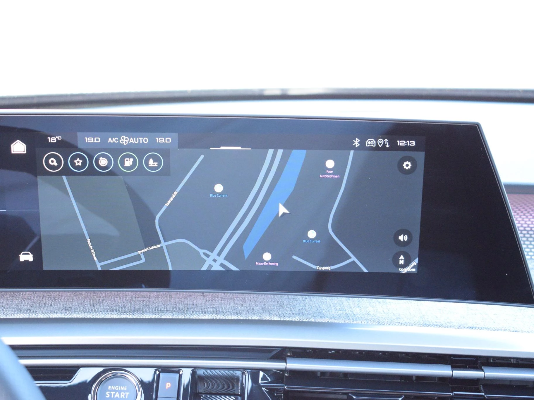 Hoofdafbeelding Peugeot e-3008