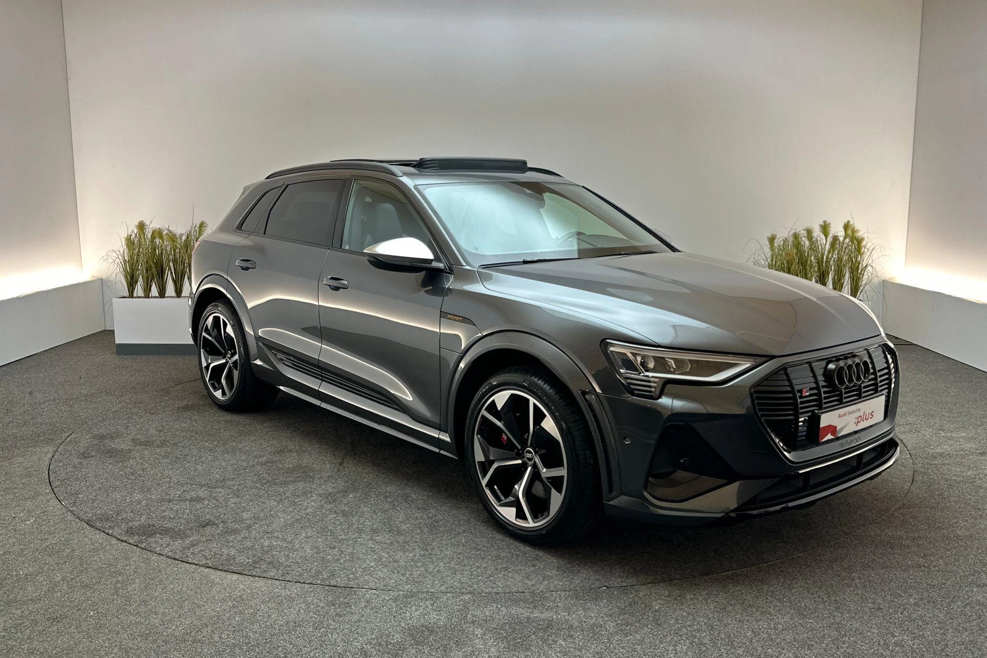 Hoofdafbeelding Audi e-tron