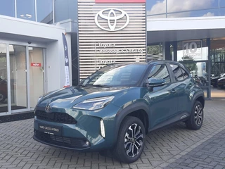 Toyota Yaris Cross 1.5 Hybrid 115 Dynamic NIEUW DIRECT LEVERBAAR DODE-HOEK STUUR/STOELVERWARMING KEYLESS PARK-SENSOREN GETINT GLAS