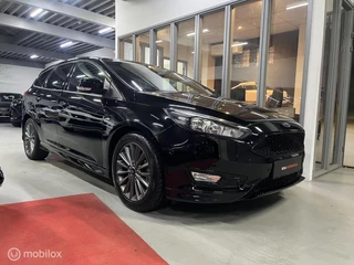 Ford Focus Wagon 1.0 ST-Line 2017 NAVI PDC STUUR STOELVERW CLIMA