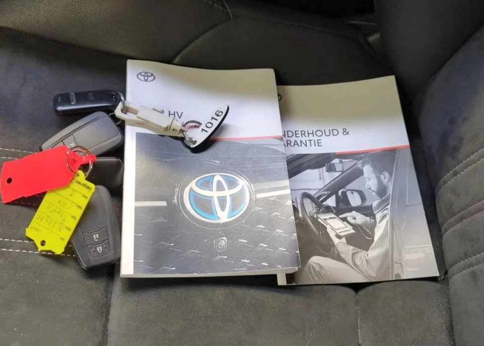 Hoofdafbeelding Toyota C-HR