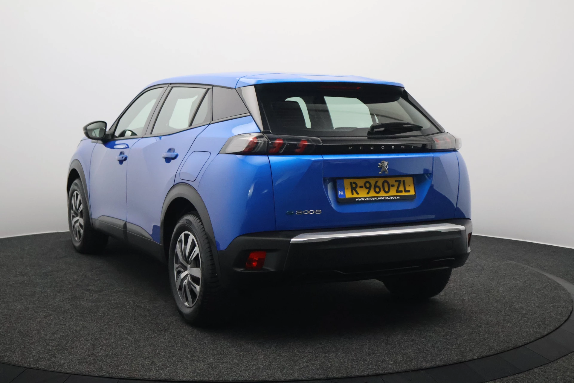 Hoofdafbeelding Peugeot e-2008