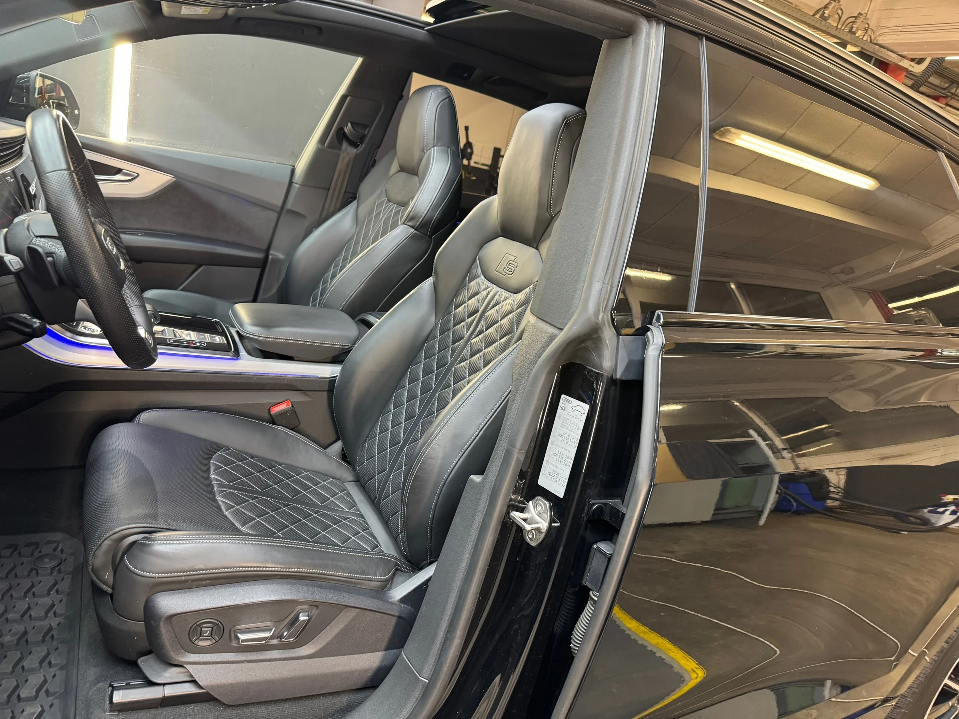 Hoofdafbeelding Audi Q8