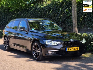 BMW 3-serie Touring 320i LCI Apple CarPlay Adaptieve Cruise Camera Sport Stoelen KeyLess Lm Velgen Corporate Lease Executive