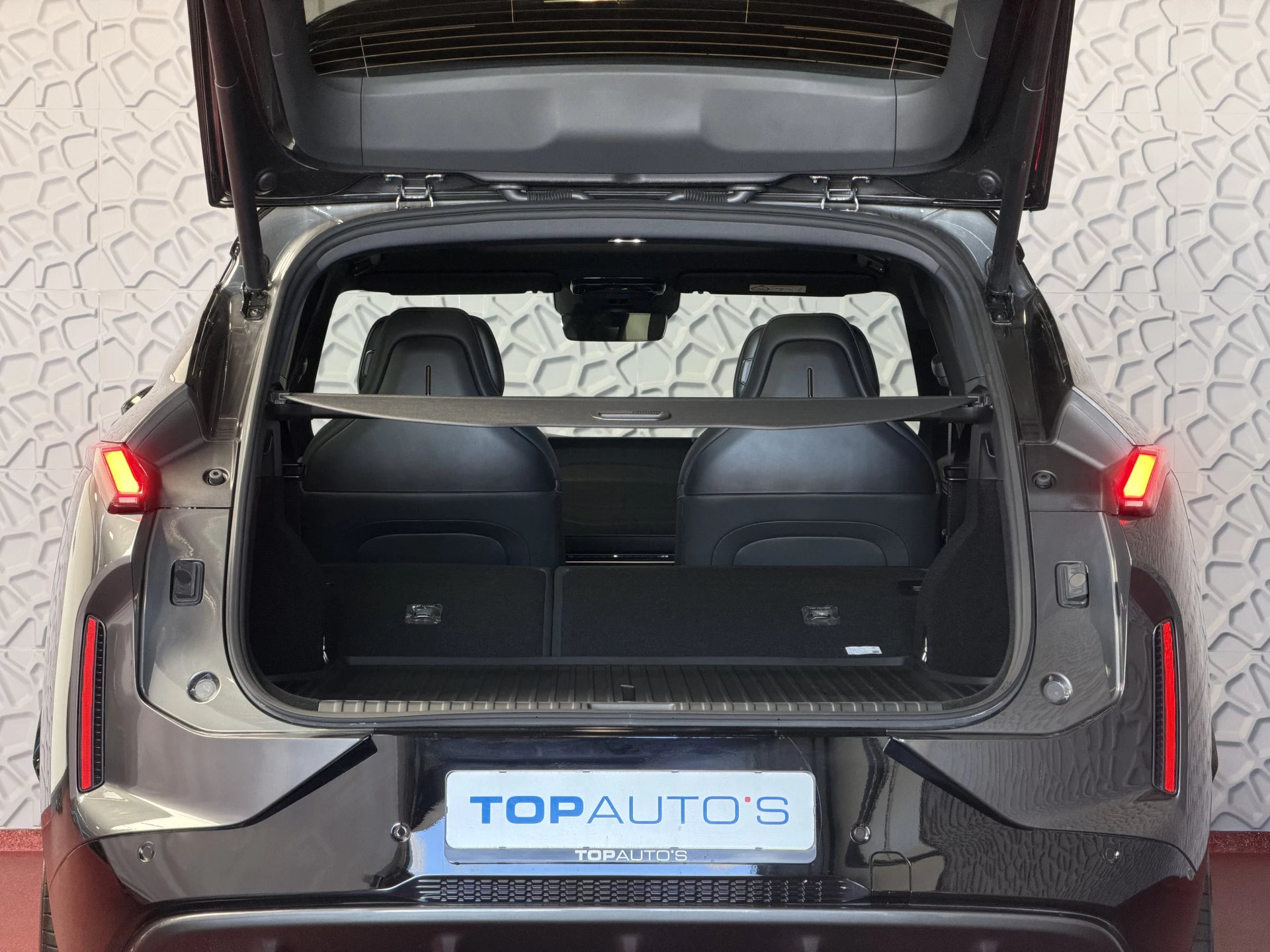 Hoofdafbeelding Lynk & Co 08