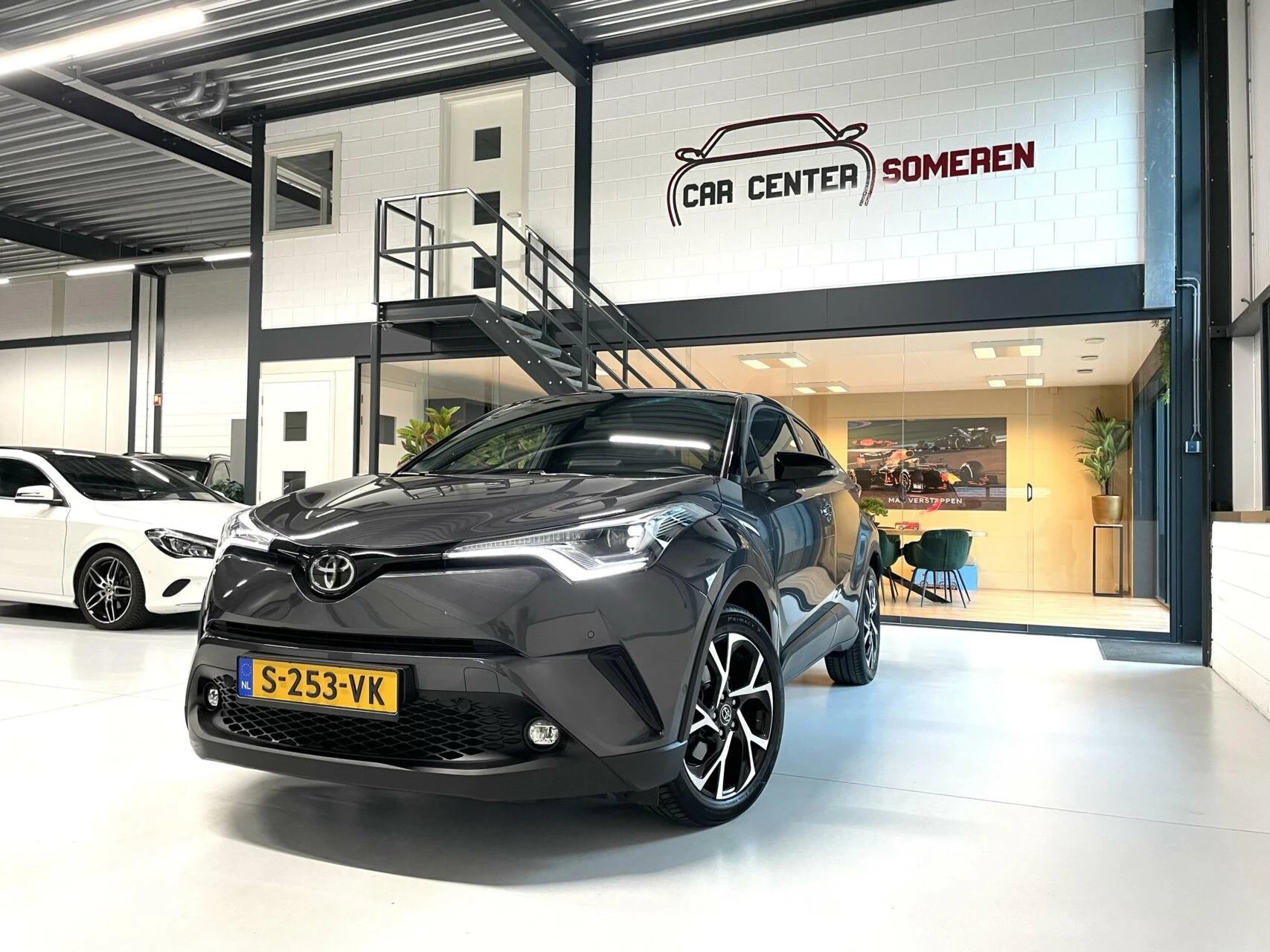 Hoofdafbeelding Toyota C-HR