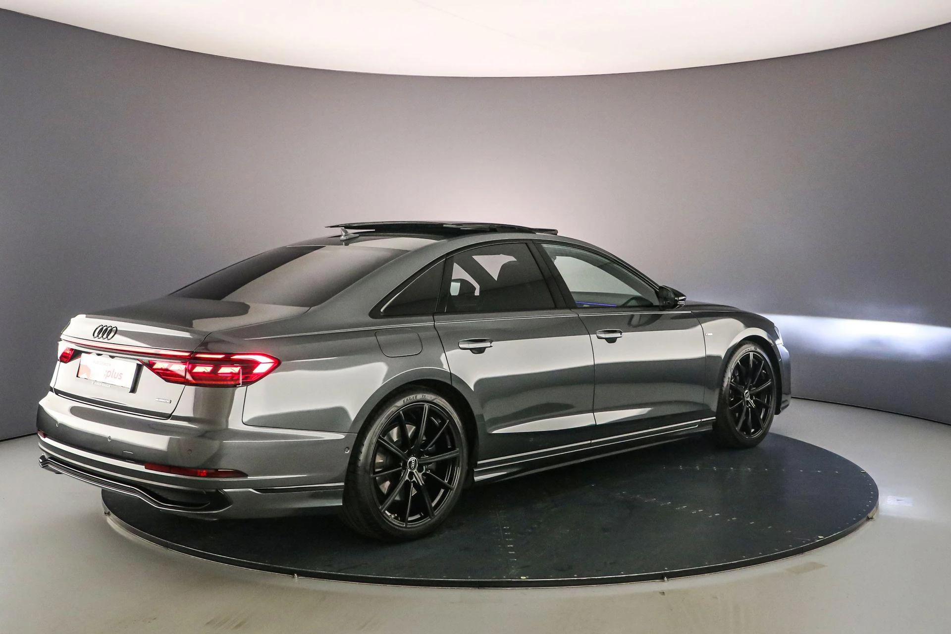 Hoofdafbeelding Audi A8