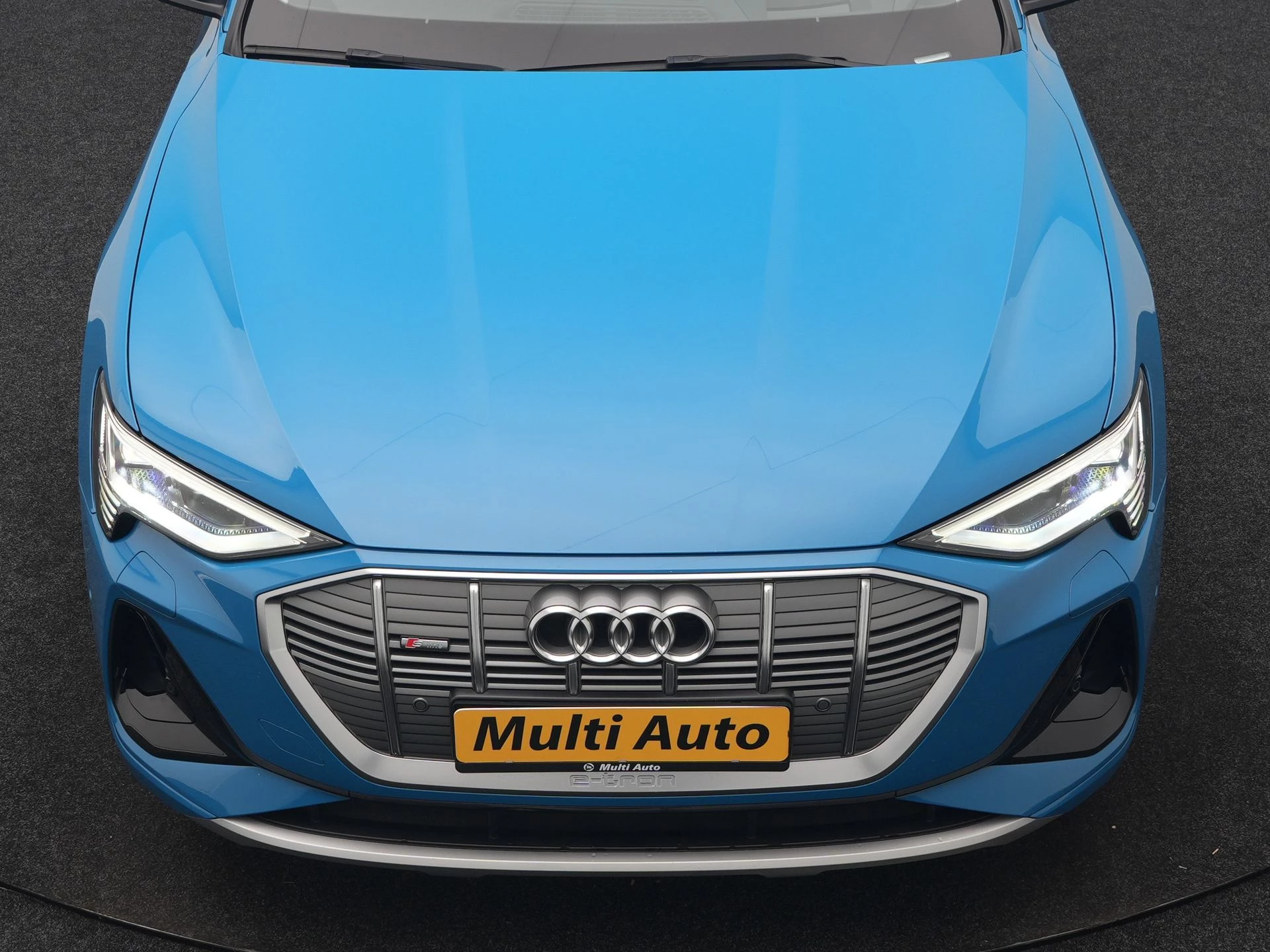 Hoofdafbeelding Audi e-tron