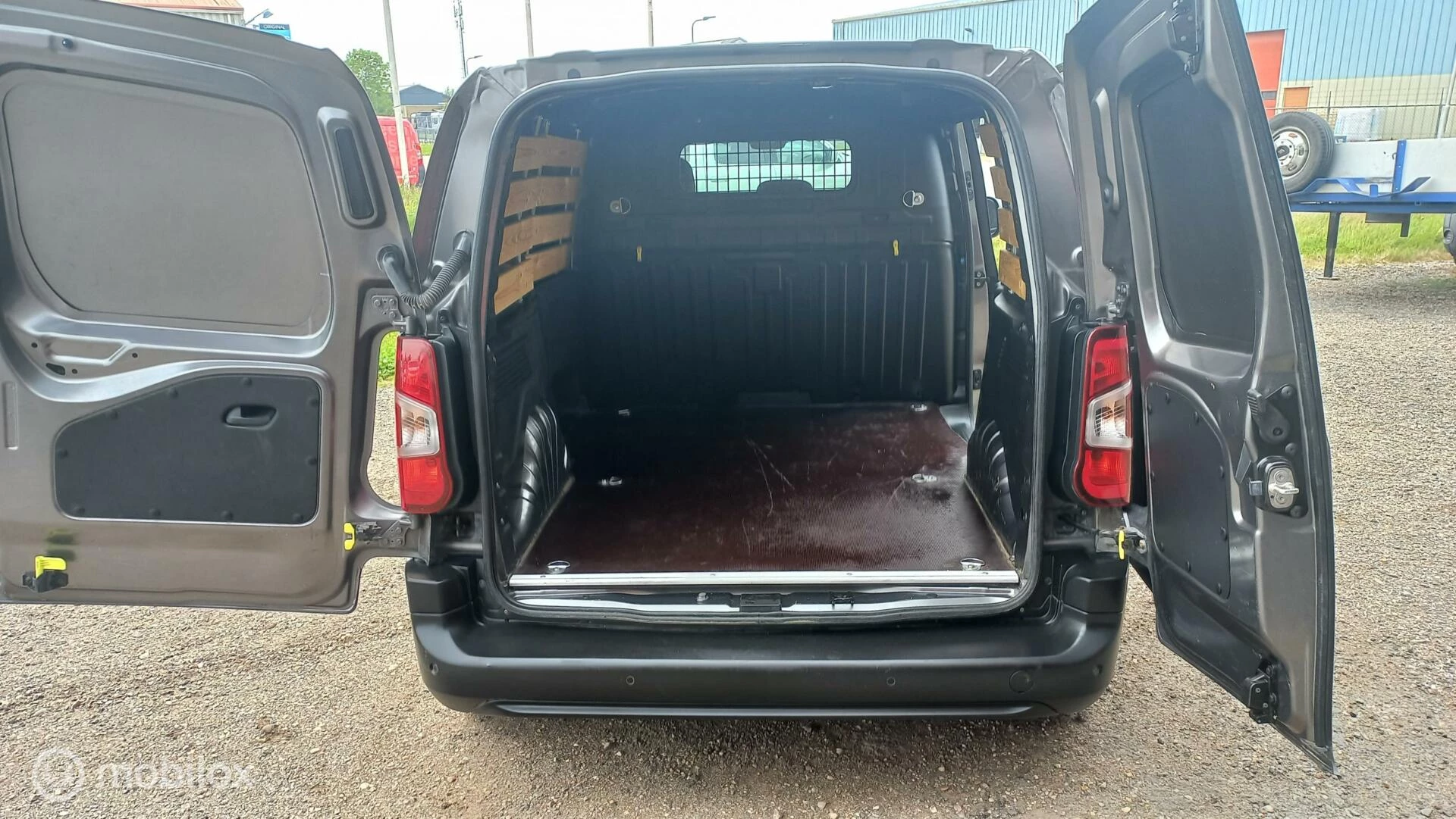 Hoofdafbeelding Peugeot Partner