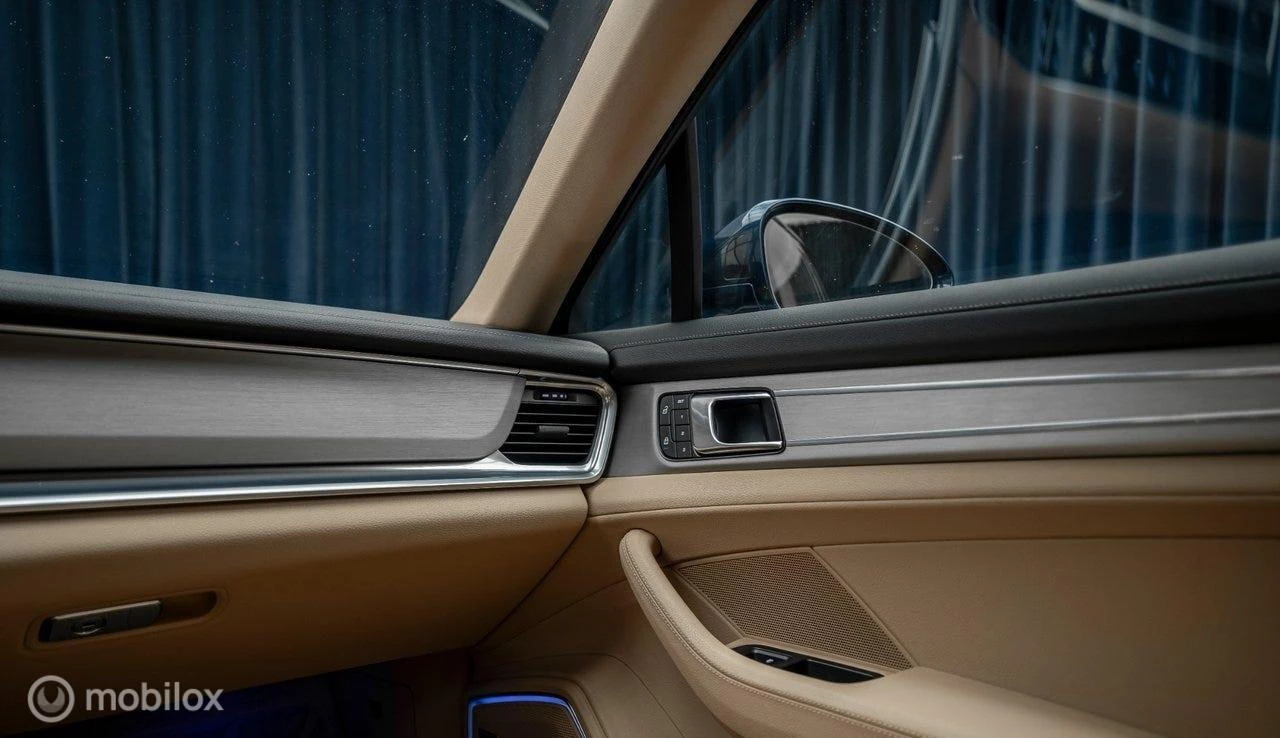 Hoofdafbeelding Porsche Panamera