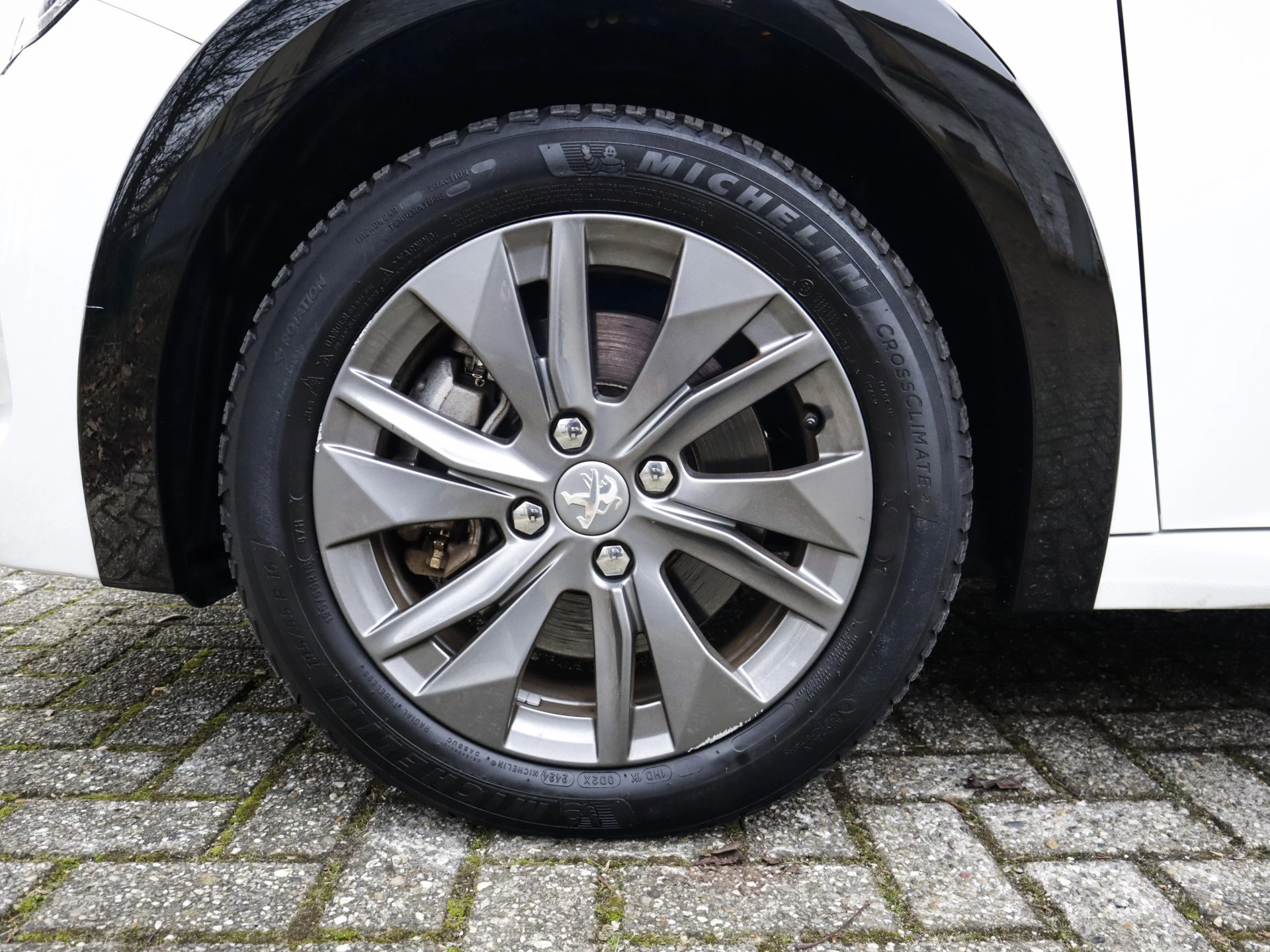 Hoofdafbeelding Peugeot e-208