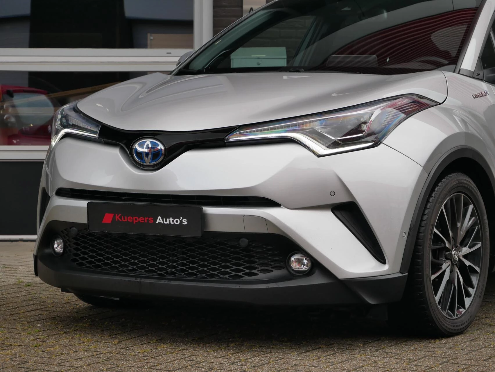 Hoofdafbeelding Toyota C-HR