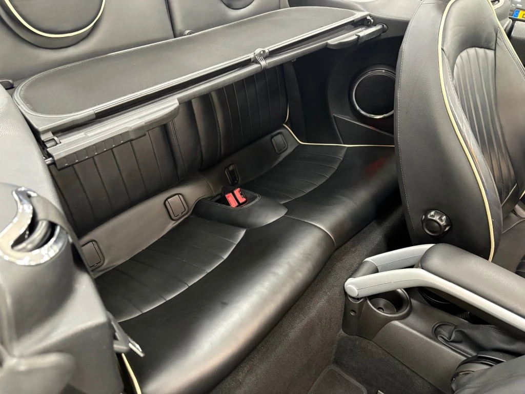 Hoofdafbeelding MINI Cabrio