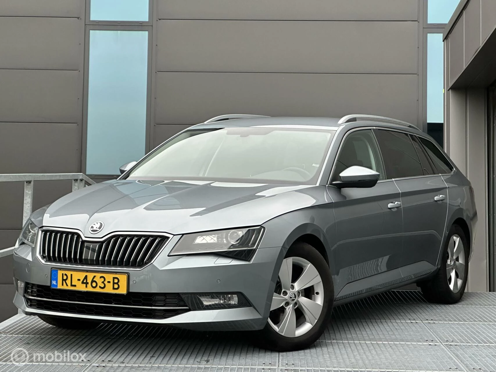 Hoofdafbeelding Škoda Superb