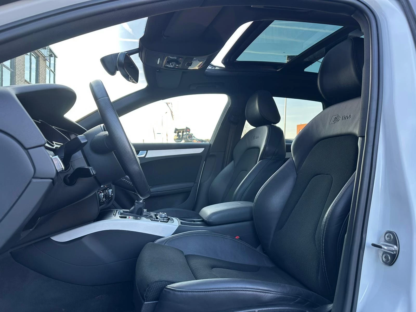 Hoofdafbeelding Audi A4