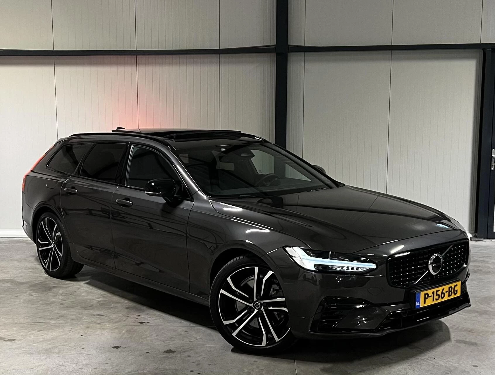 Hoofdafbeelding Volvo V90