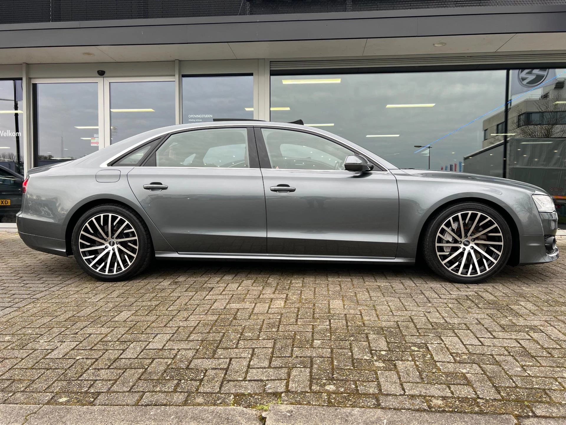 Hoofdafbeelding Audi A8