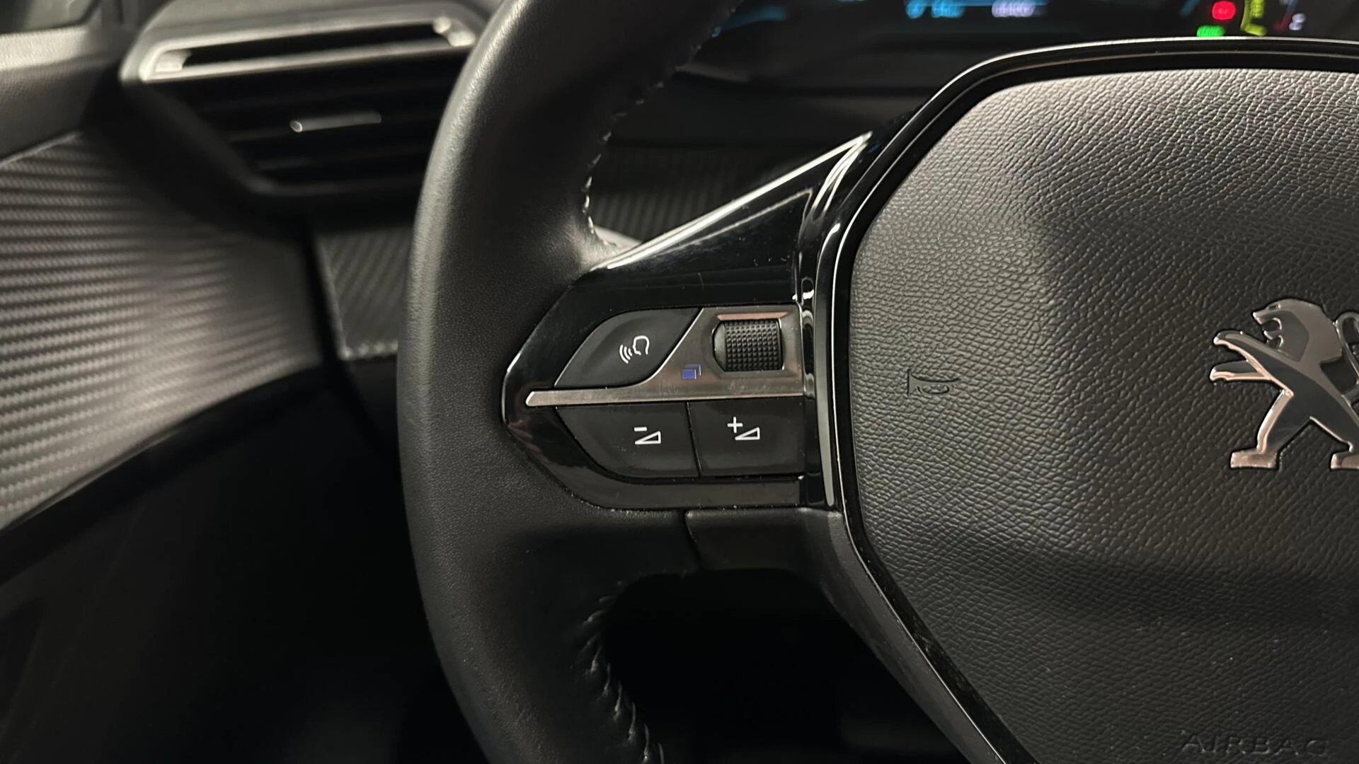 Hoofdafbeelding Peugeot e-208