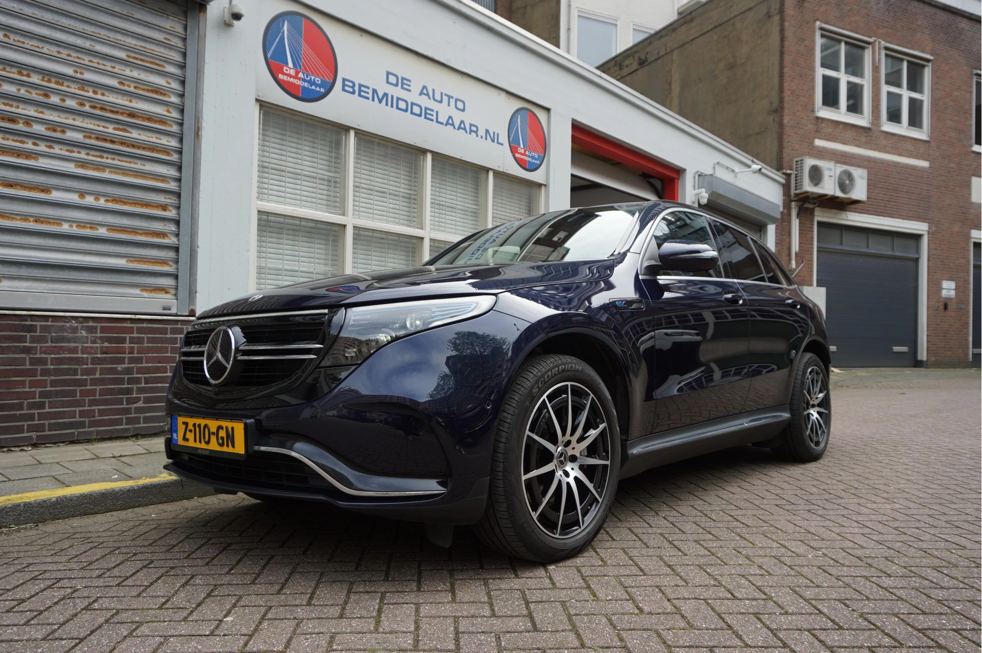 Hoofdafbeelding Mercedes-Benz EQC