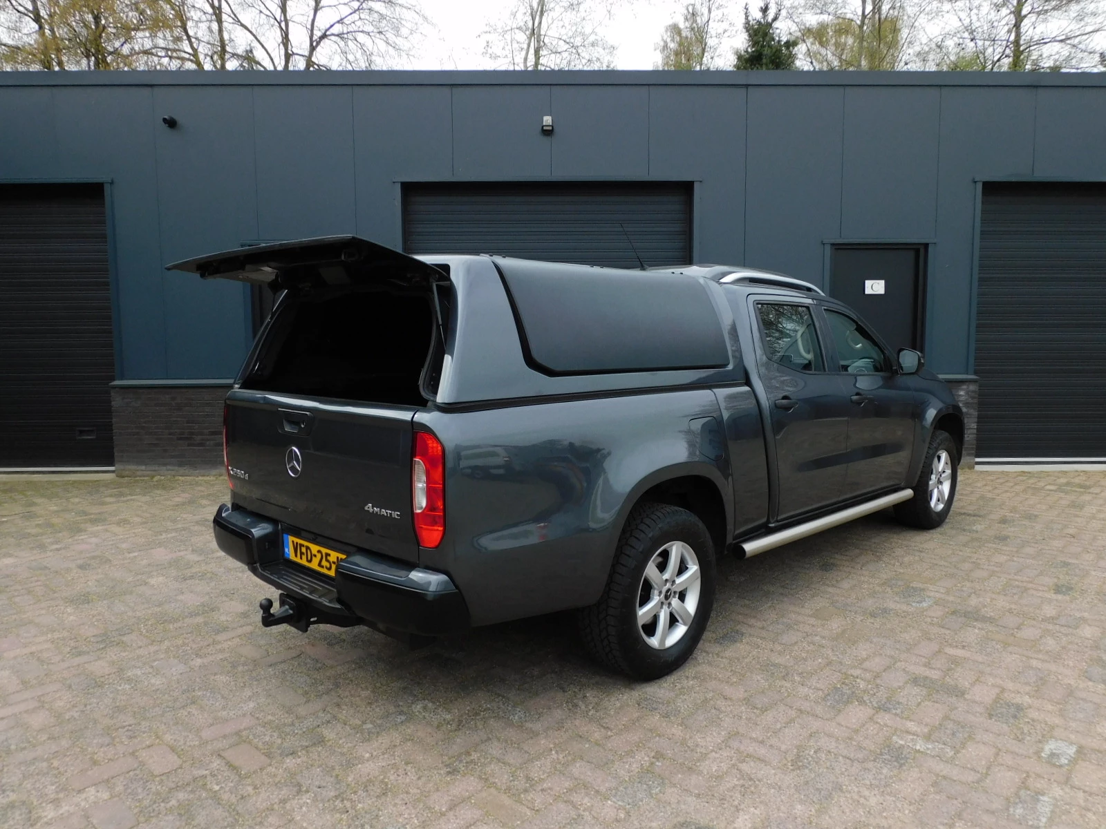 Hoofdafbeelding Mercedes-Benz X-Klasse
