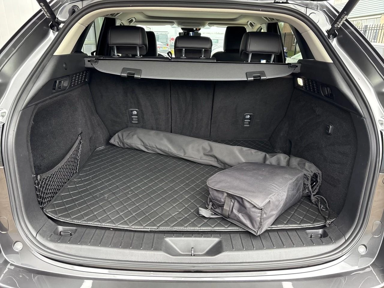 Hoofdafbeelding Mazda CX-60