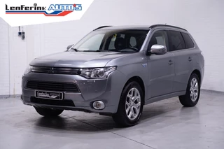Mitsubishi Outlander 2.0 PHEV Executive Edition AWD private-glas intro-pakket style-pakket cruise-controle navigatie camera PDC v+a trekhaak Bi-Xenon