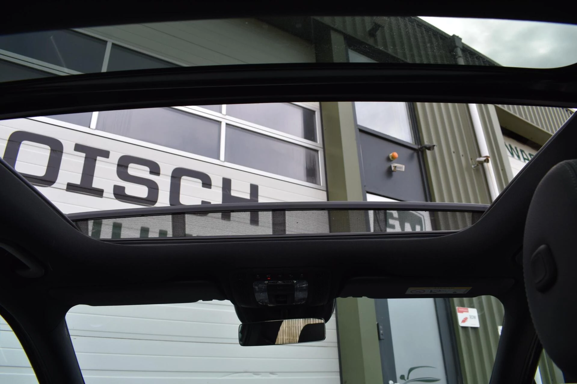 Hoofdafbeelding Mercedes-Benz EQA