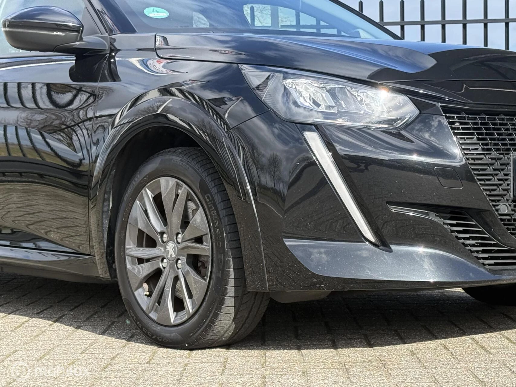 Hoofdafbeelding Peugeot e-208