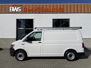 Volkswagen Transporter 2.0 TDI 102pk euro 6 / L1H1 Comfortline / bpm vrij / vaste prijs rijklaar € 12.950 ex btw / lease vanaf € 218 / Bott ingerichte laadruimte / imperial / trekhaak / bijrijdersbank !