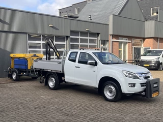 Isuzu D-Max 2.5 Cab 4x4 Haib 013 laadkraan Airco Cruise controle Trekhaak 3500kg trekhaak Pick-up p-up Euro 5 Vierwielaandrijving Openlaadbak Gereedschapskist Sneeuwschuifaansluiting Aanhanger € 5950 ex