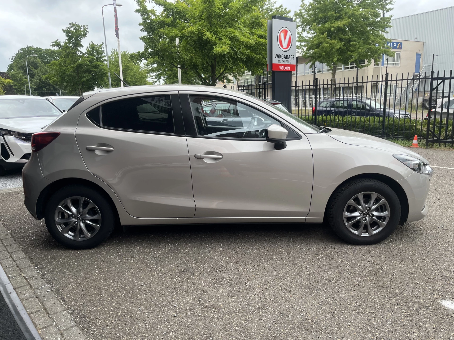 Hoofdafbeelding Mazda 2