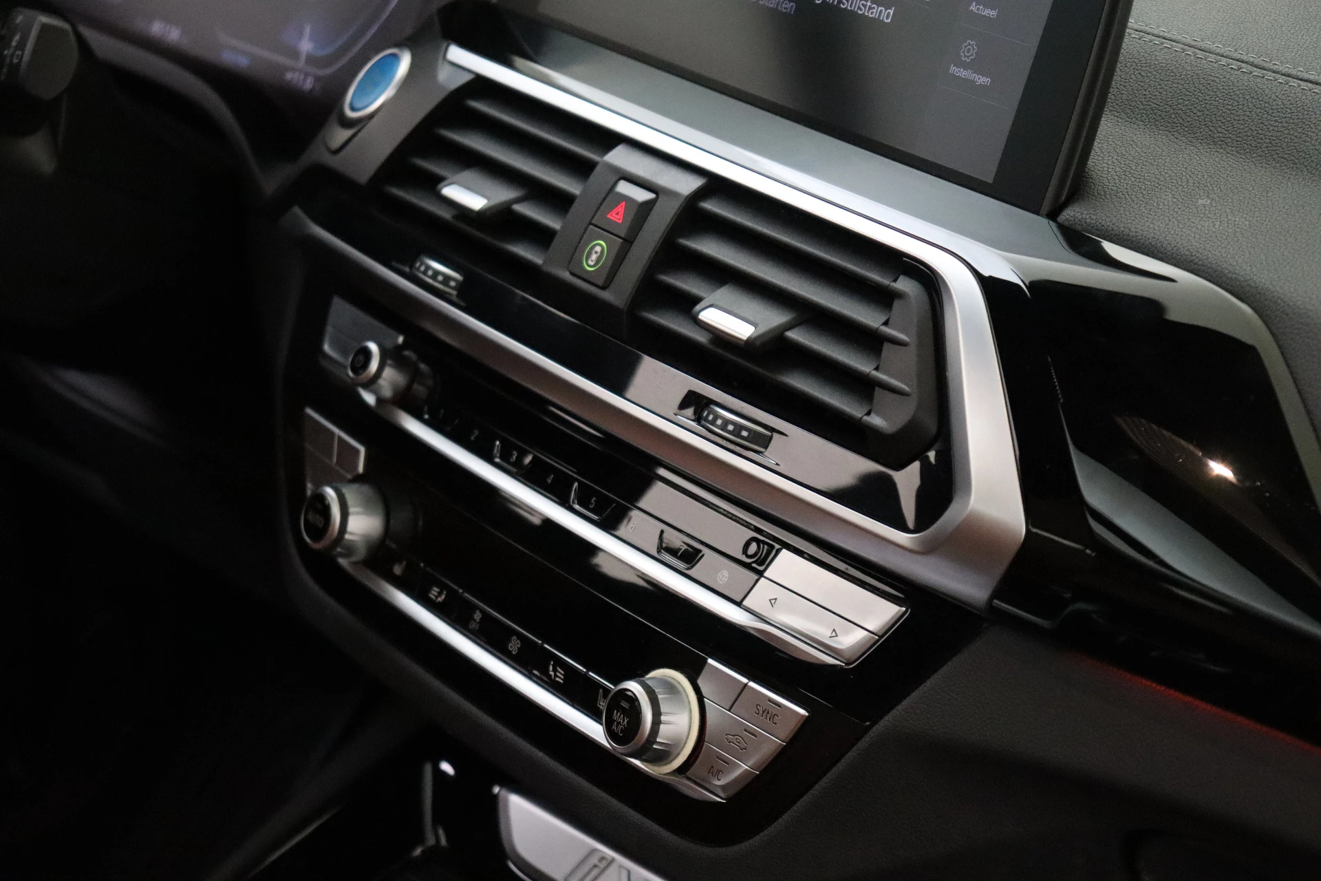 Hoofdafbeelding BMW iX3