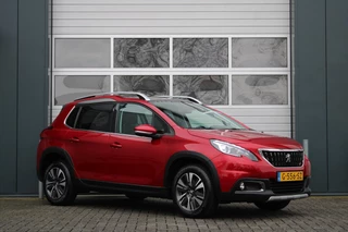 Peugeot 2008 1.2 PureTech Allure Automaat Clima/Cruise/Camera/Panodak/Navi/Bluetooth/PDC/HalfLeder/LED/16"LM/Dealer/APK:29-11-2027