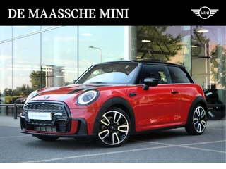 MINI Cooper Hatchback JCW Automaat / Panoramadak / Sportstoelen / Adaptief onderstel / Multifunctioneel stuurwiel /  LED / Cruise Control / Navigatie