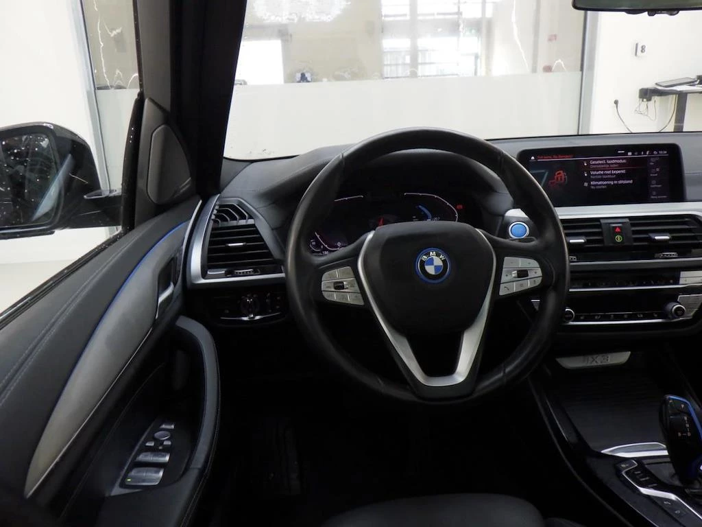 Hoofdafbeelding BMW iX3