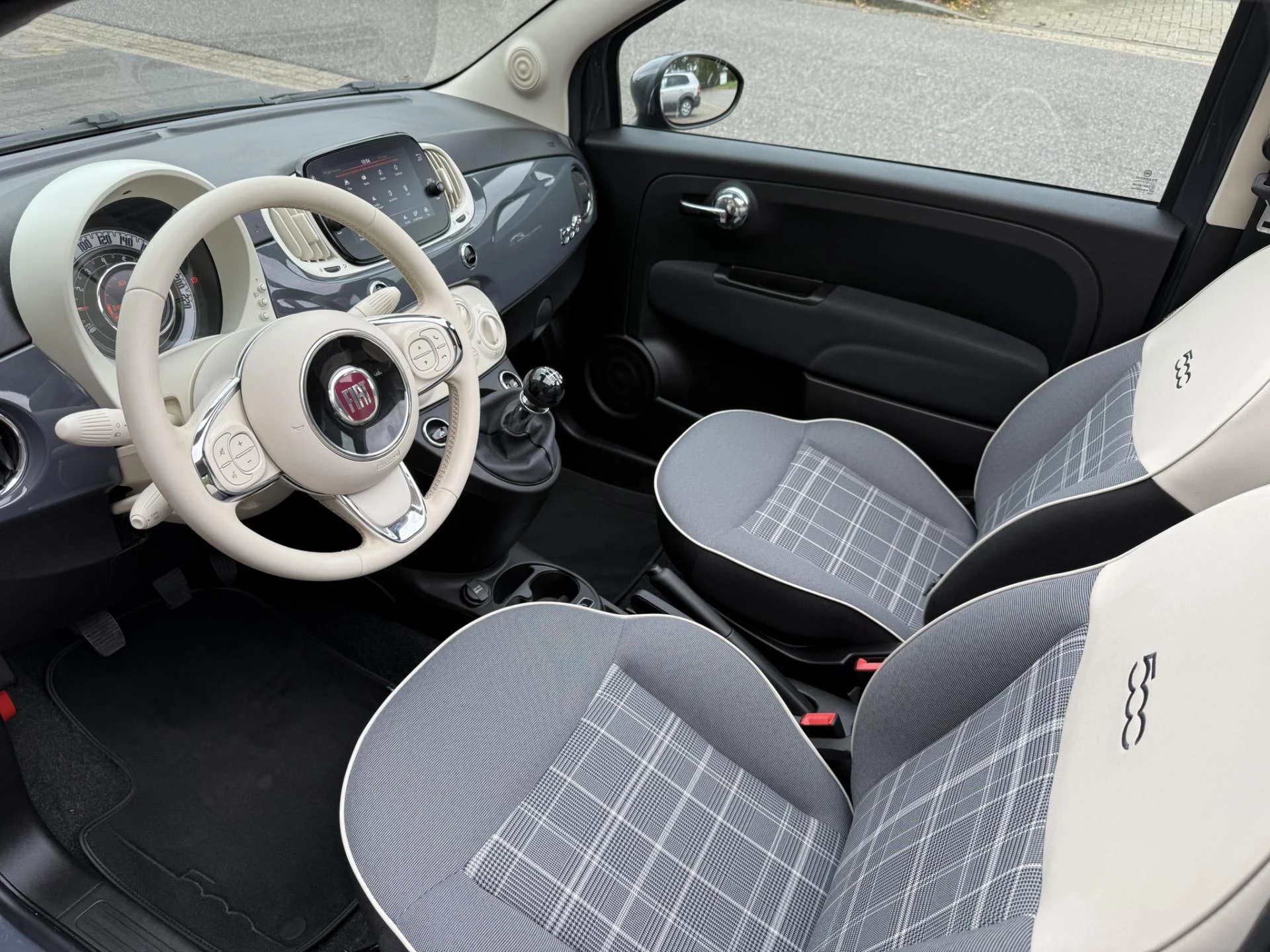 Hoofdafbeelding Fiat 500C